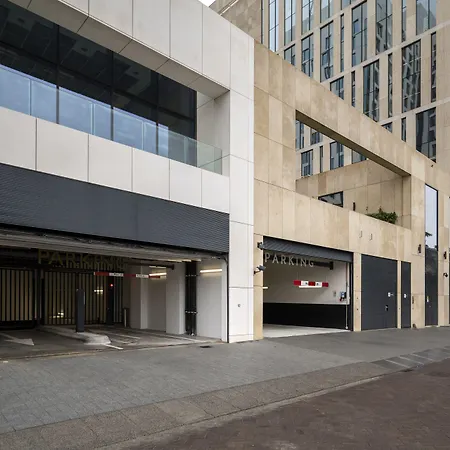 PREMIER SUITES Amsterdam-3