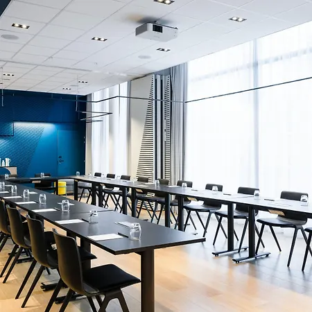 Courtyard By Marriott Paris Creteil-3