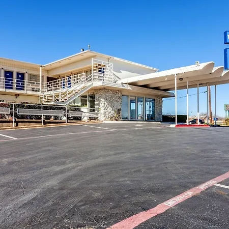 Motel 6 Fort Worth, Tx - Stockyards-2