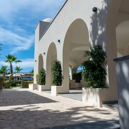 Insula Boutique Hotel-2