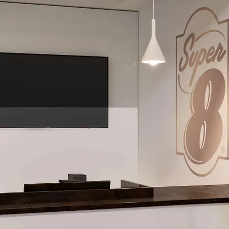 Super 8 By Wyndham Augsburg-2