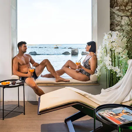 Re Dionisio Luxury Suites-2