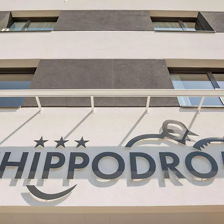 Brit Hotel Ploermel - Hotel de l'Hippodrome-2