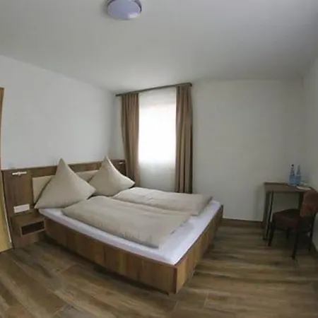 Look Hotel & Rooms-2