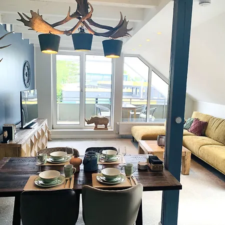 BESOTEL Mettmann-schicke FeWo oder Apartments nähe Golfplatz Gruiten und Neandertal mit Glasfaser WLAN und Parkplatz-viele Schlafzimmer mit Bad en suite-2
