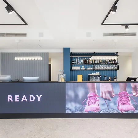 Hoody Active & Happiness Hotel-3