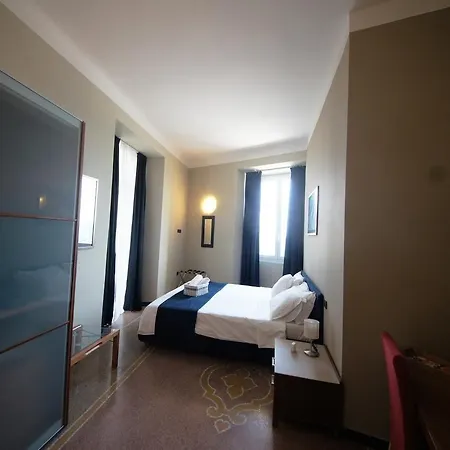 Luna Rooms-3