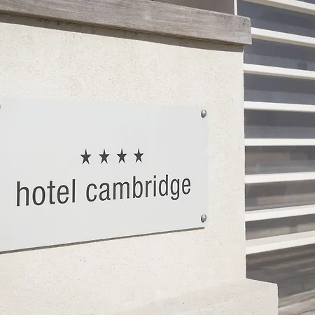 Hotel Cambridge-3