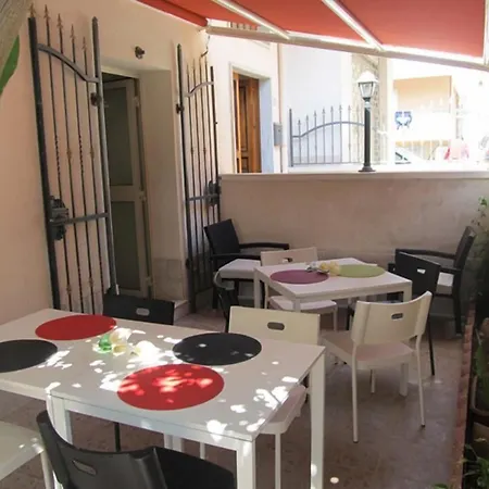 B&B Persi Nel Sud, Pozzallo-2