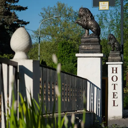 Land-gut-Hotel BurgBlick-2