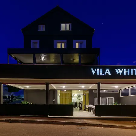 Vila White-2