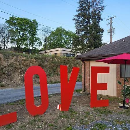 Inn of the Dove: Romantic Luxury Suites with Jacuzzi & Fireplace-3