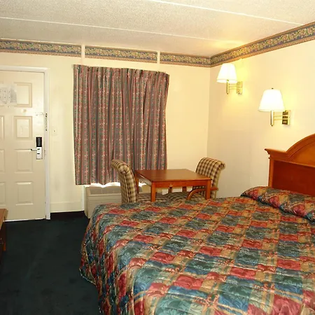 Days Inn By Wyndham Knoxville North-3