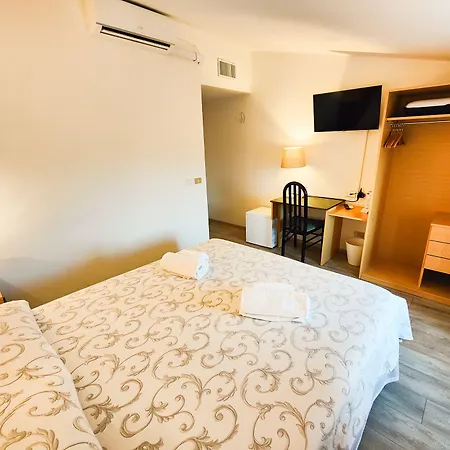 Albergo B&B Tenesi-2