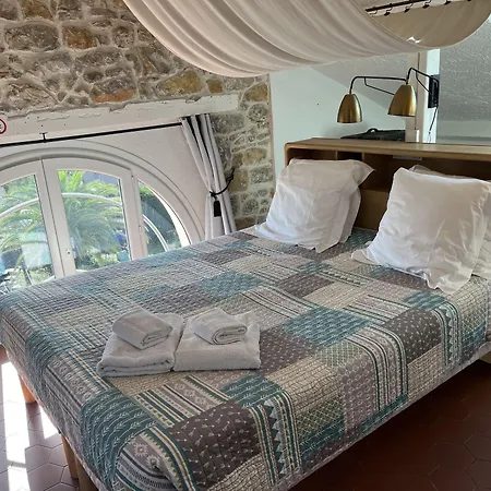 La Villa Roseraie , Hôtel Familial OUVERT TOUTE L'ANNEE-3