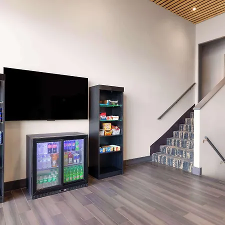 Ramada By Wyndham Studio Suites Dothan-2