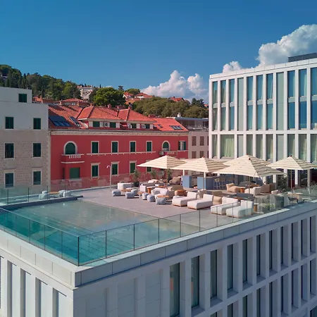 Hotel Ambasador-3