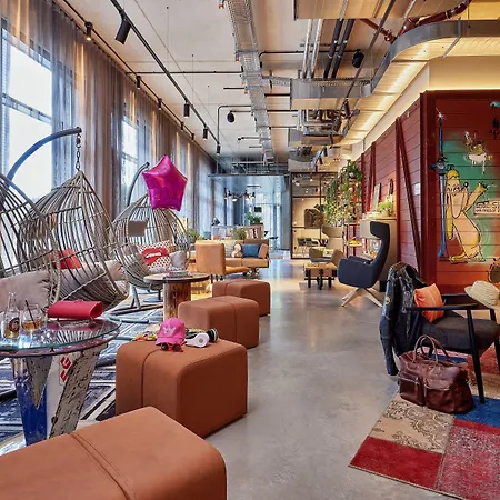 Moxy Cologne Muelheim-3