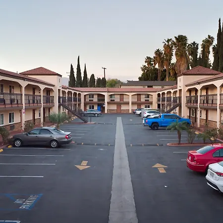 Travelodge Inn & Suites By Wyndham West Covina-3