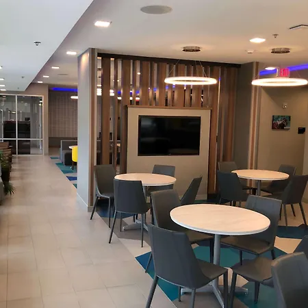 Microtel Inn & Suites By Wyndham Hot Springs-3
