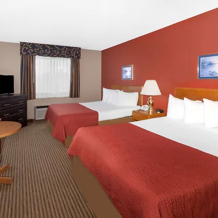 Super 8 By Wyndham St. Ignace-2