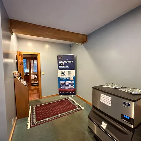 Maple Leaf Inn Lake Placid-3