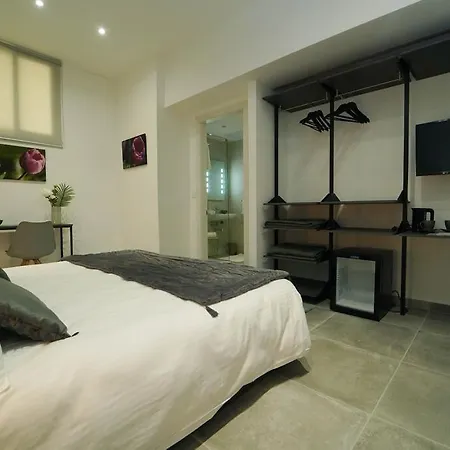 Guest House Capital Inn By Vallettastay-2