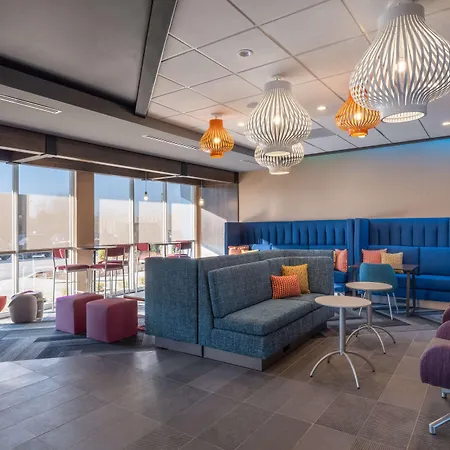 Tru By Hilton Naperville Chicago-2