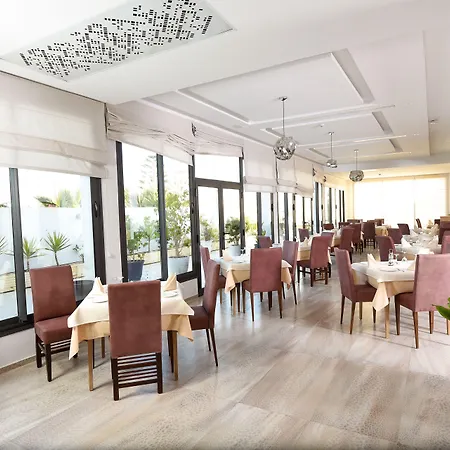 Hotel Lescure Business And Spa-3