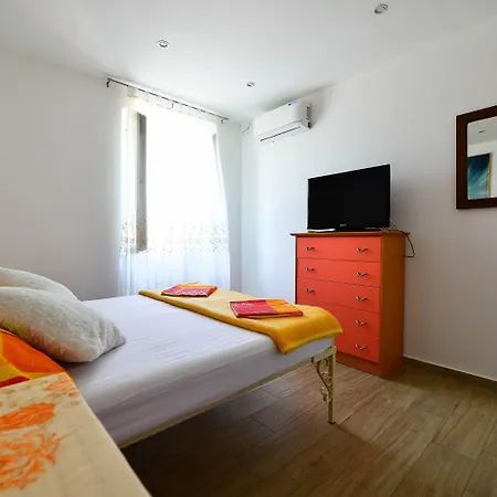 Apartments Bulovic In The Very Center Of Split-2