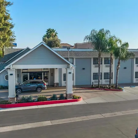 Best Western Town & Country Lodge-2