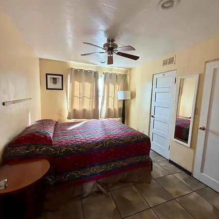 Mission Bell Motel-3