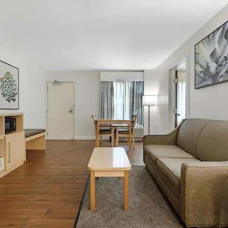 Best Western Plus South Coast Inn-3