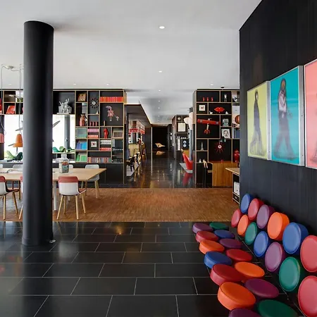citizenM Paris Charles de Gaulle Airport-2