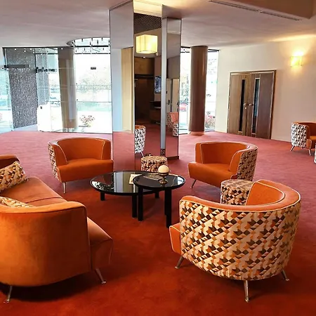 Starhotels Cristallo Palace-3