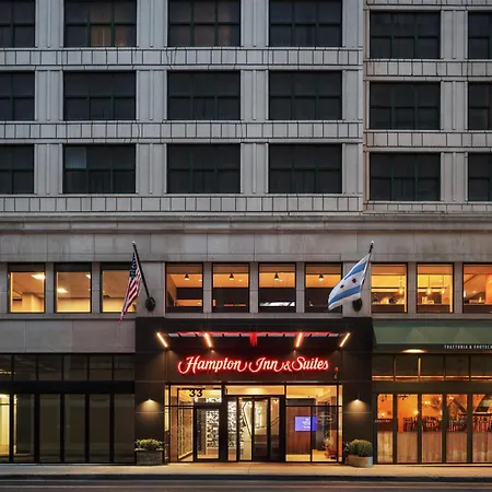 Hampton Inn & Suites Chicago-Downtown-3