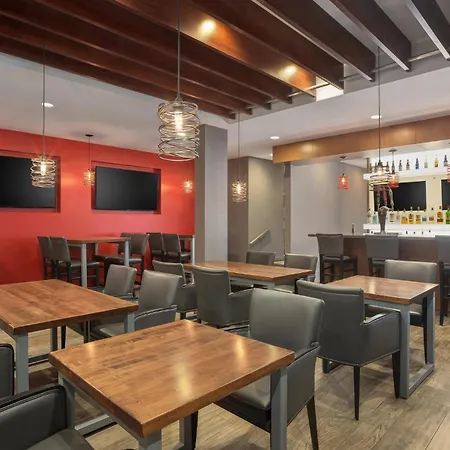 Holiday Inn Calgary Airport By Ihg-3