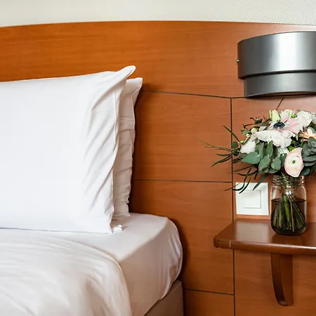 Kyriad Rennes Nord Hotel-2