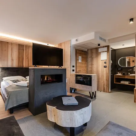 Tevini Dolomites Charming Hotel-3