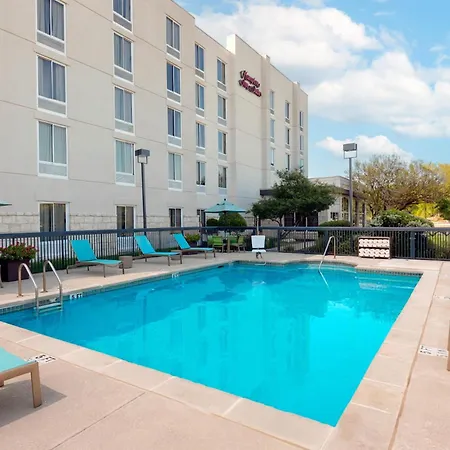 Hampton Inn & Suites-Austin Airport-2