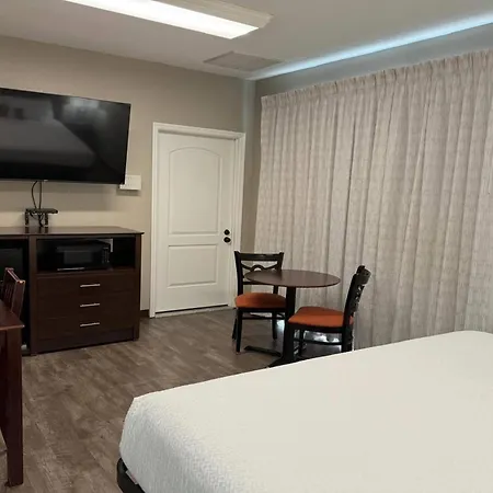 Travelodge By Wyndham Lakeland-2