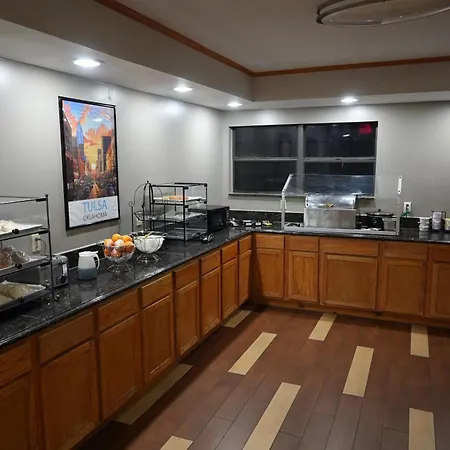 Ramada By Wyndham Tulsa Broken Arrow-2