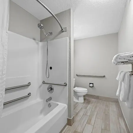 Microtel Inn & Suites By Wyndham Statesville-2