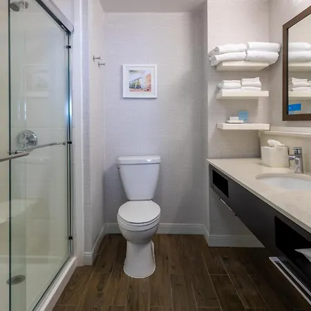 Hampton Inn Commerce-2
