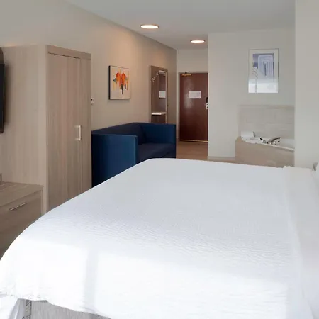 Holiday Inn Express Hotel & Suites Fort Atkinson By Ihg-2