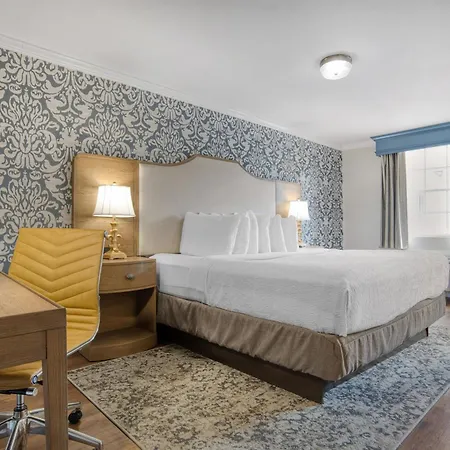 Best Western Plus French Quarter Courtyard Hotel-2