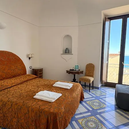 Hotel Croce Di Amalfi-3