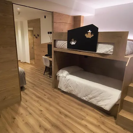 Hotel Canada-3