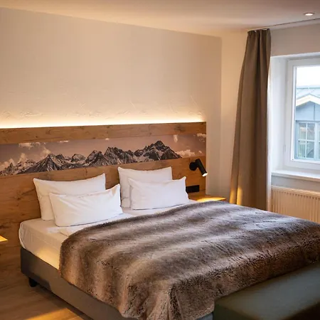 Alpin Lifestyle Hotel Löwen&Strauss-3