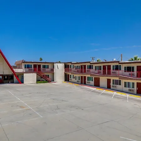 Red Roof Inn Needles-3